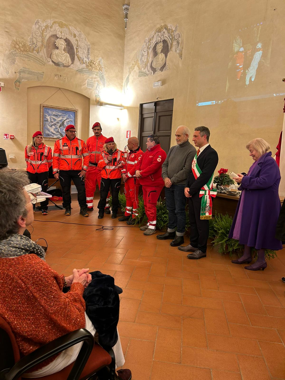 Volontarie e ai volontari della Rete di Solidarietà Q4 e delle associazioni Cisom, Humanitas e CRI Firenze impegnate negli aiuti alle popolazioni alluvionate